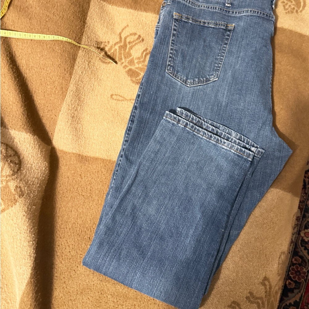 Men’s Wrangler44x32 relaxed fit Blue Denim Jeans great condition